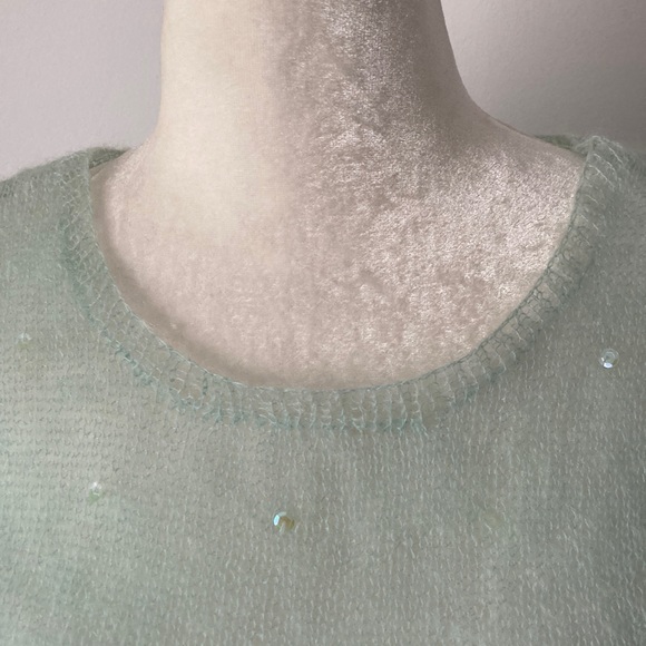 D&G Sheer Pop-Over Vest - Picture 4 of 12